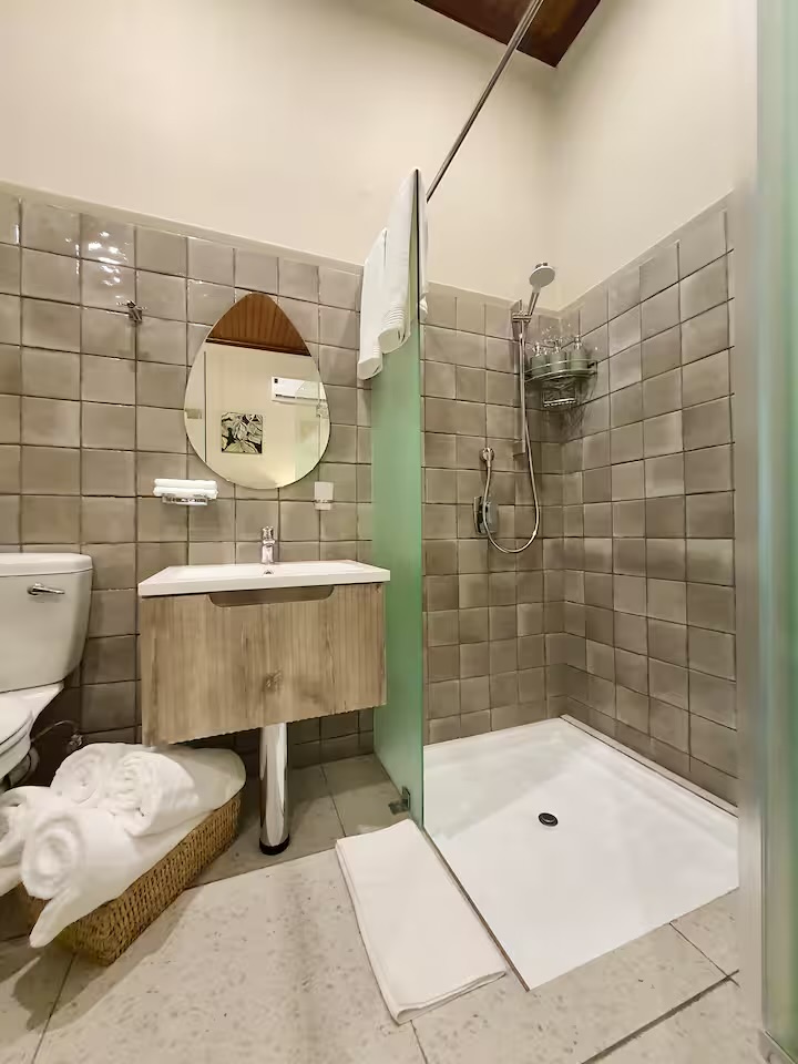 Ensuite shower room